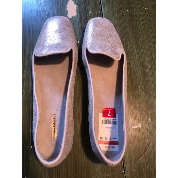 Tahari NWOB Women's Clementine Flats Snakeskin Pearl Metallic Ballerina Size 7 - Picture 1 of 4